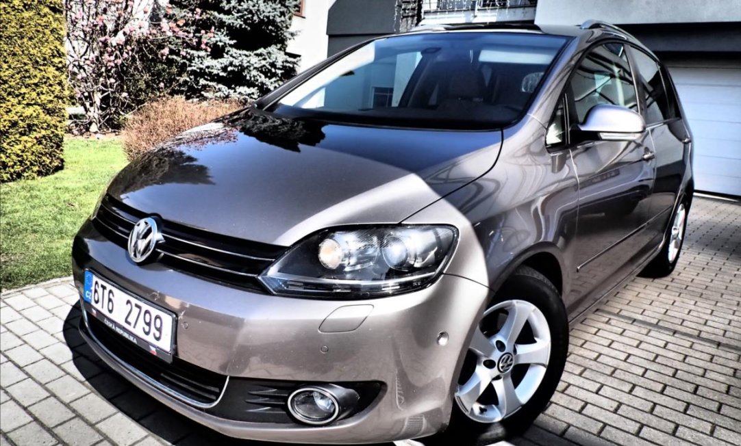 Volkswagen Golf 2,0 TDI 103kW, Highline DSG,ČR