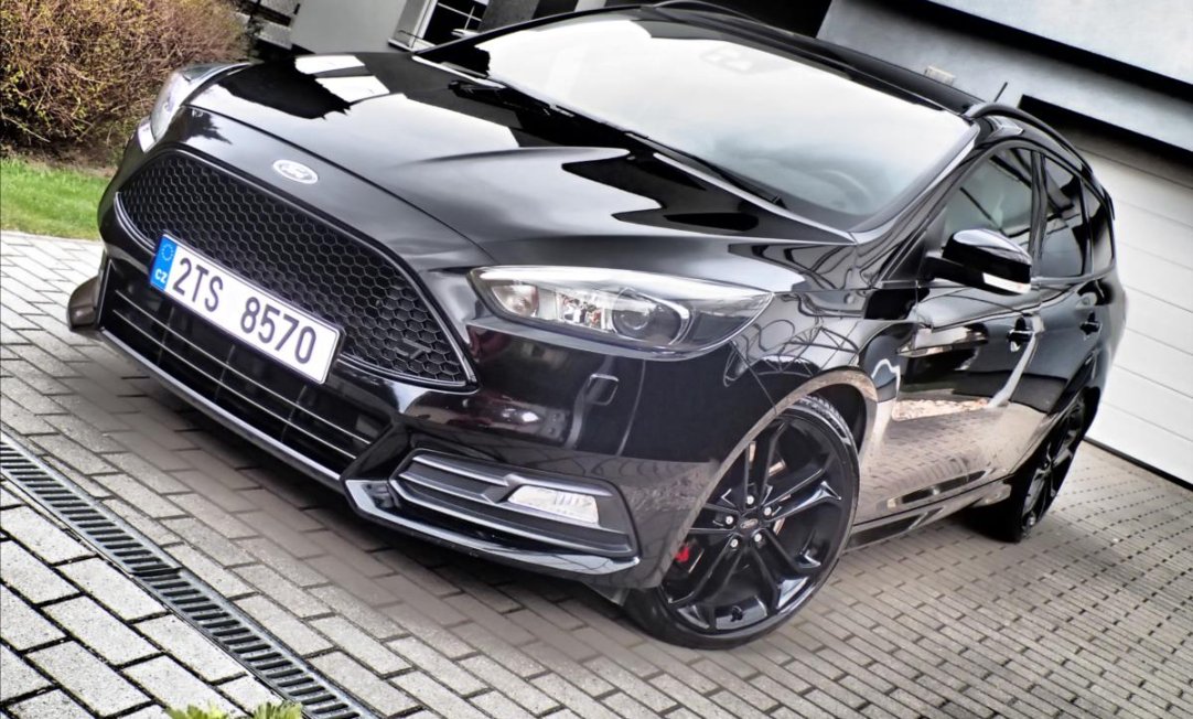 Ford Focus 2,0 EcoBoost ST ,kombi