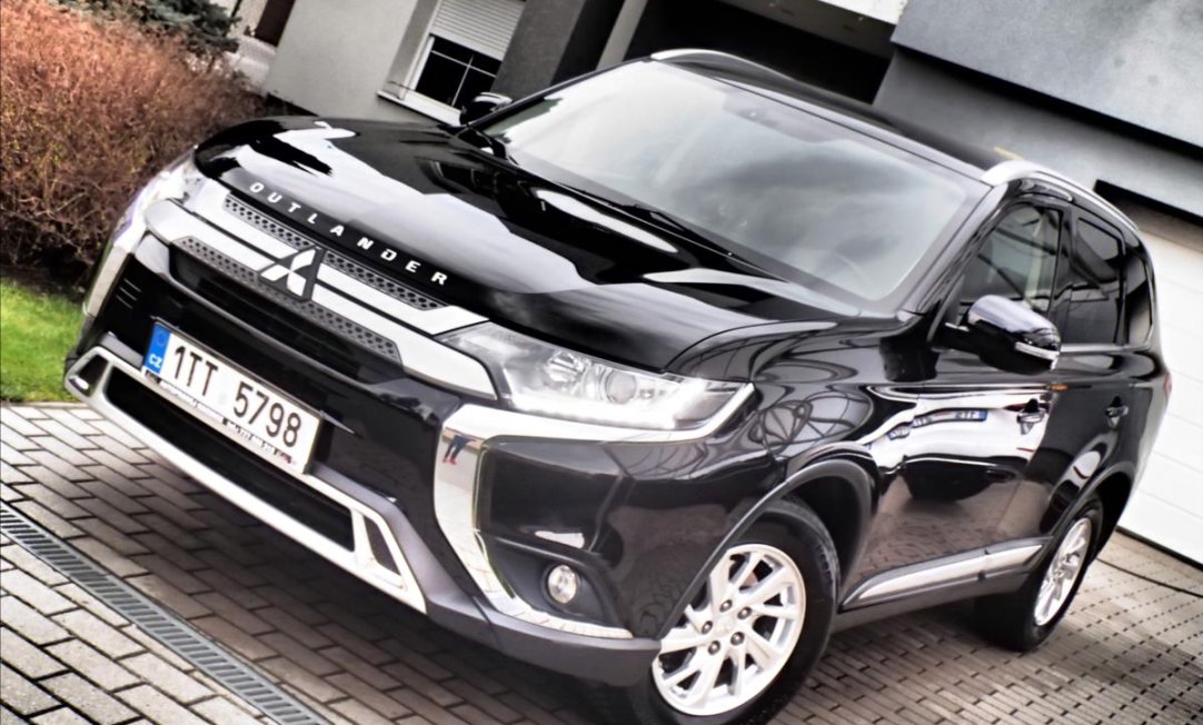 Mitsubishi Outlander 2,0 INTENSE,4WD CVT ČR TZ