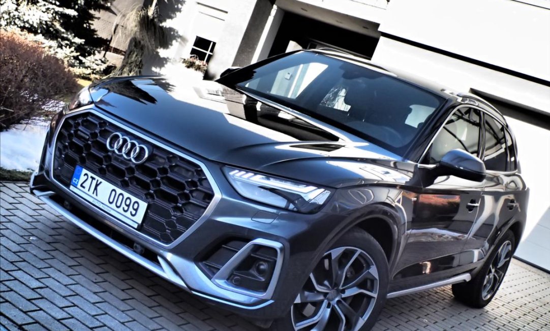 Audi Q5 2,0 TDI, S-line,1.Maj ,DPH 4x4