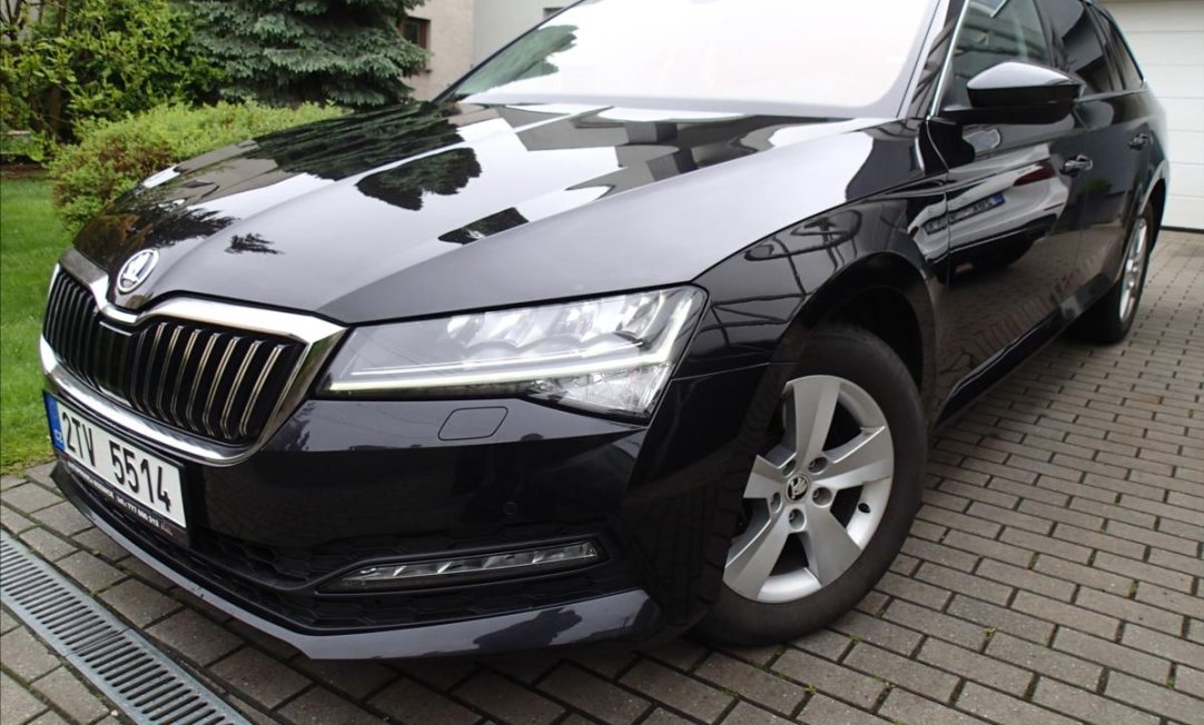 Škoda Superb 2,0 TDi, DSG, 4x4 , Tažné