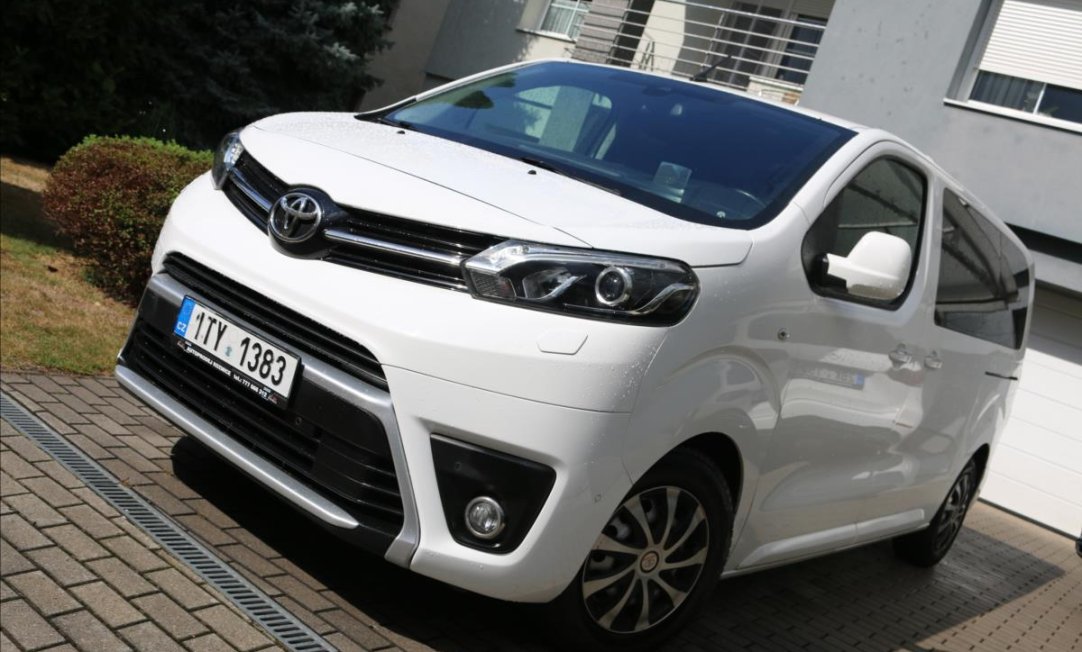 Toyota ProAce Verso 2,0 ČR1.maj.8 míst, DPH,Tažné