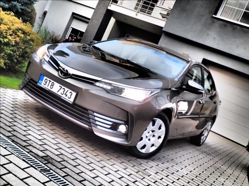 Toyota Corolla 1,6 VVTi Active tempomat tažné